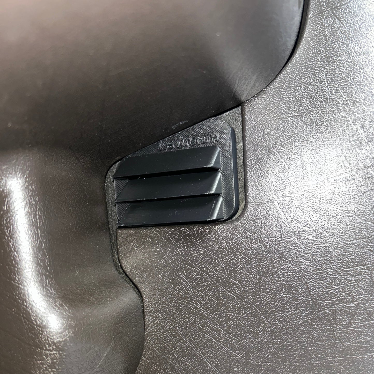 Kenworth Floor Vent